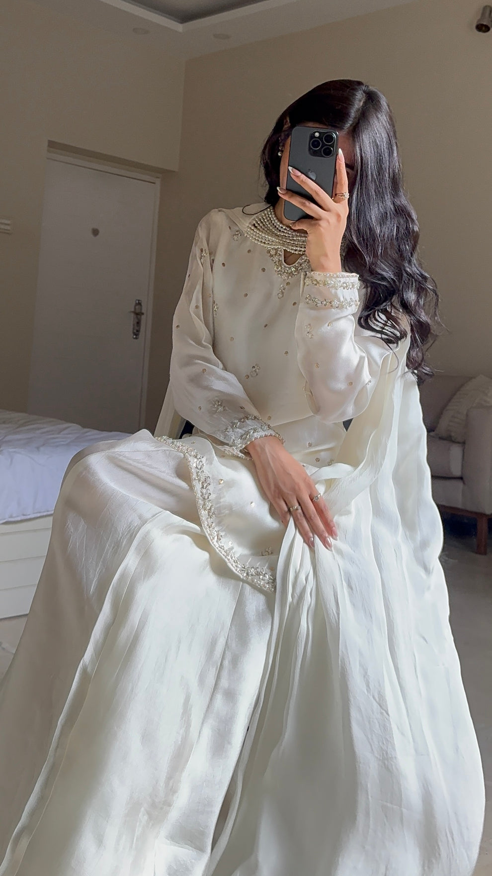 NOOR - RESHMINA