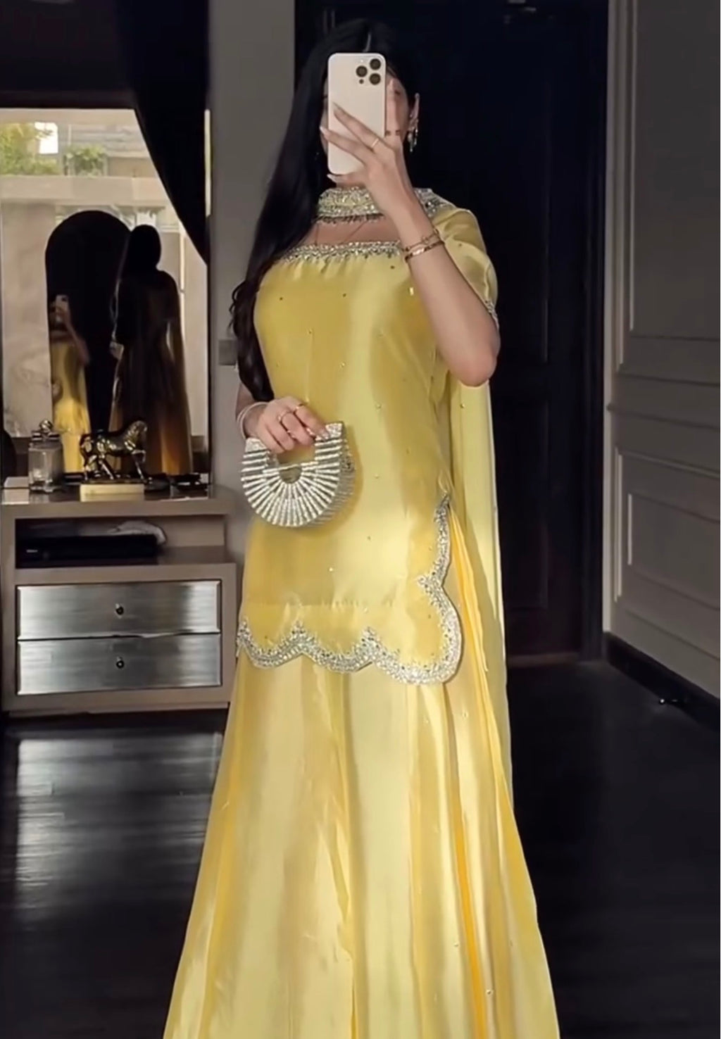 ZAREEN – RESHMINA