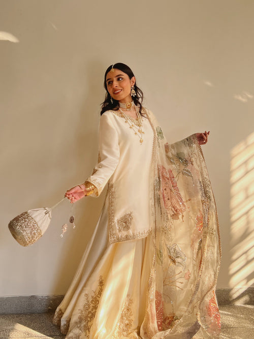 Gulnaar | گلنار
