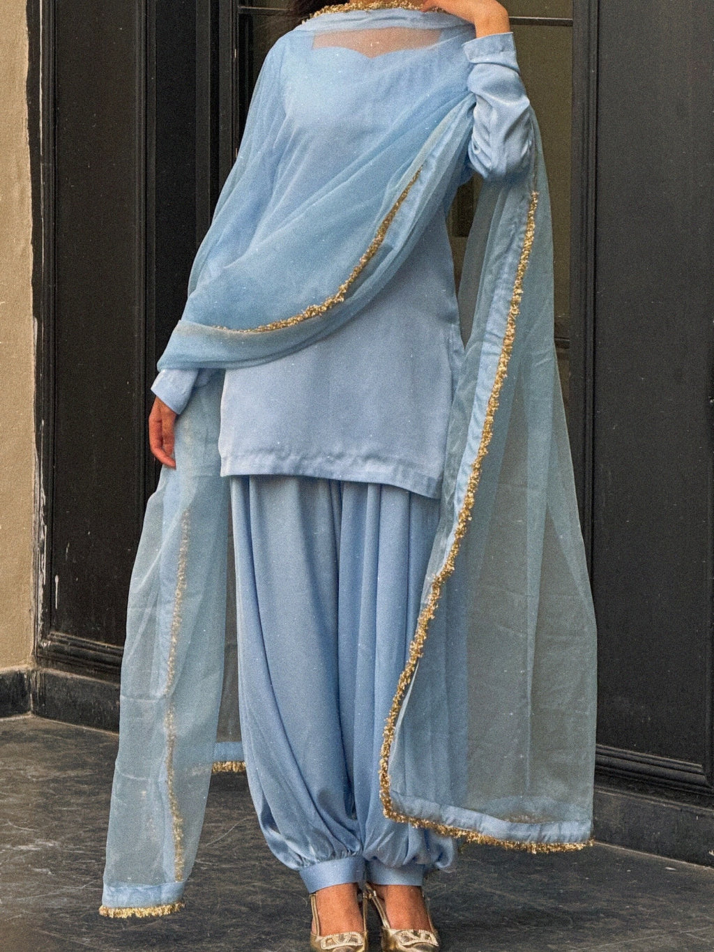 Mahru | RESHMINA